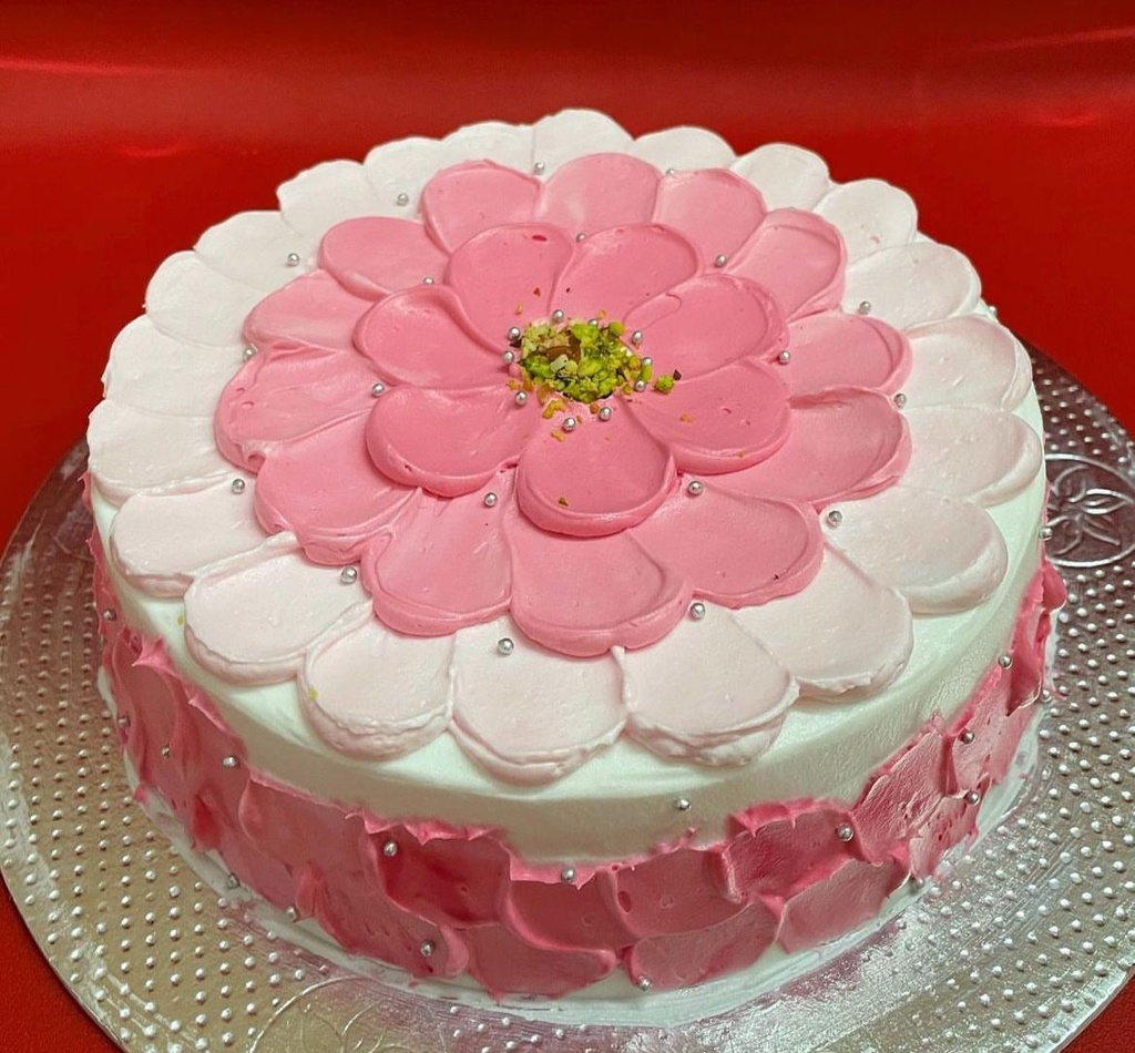 STRAWBERRY VANILLA CAKE